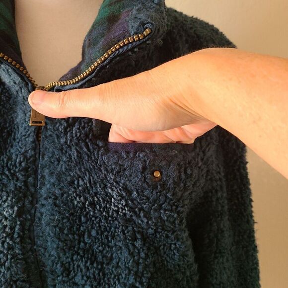 Pendelton Women's Fuzzy Sherpa Jacket Sz Small Full Zipper Blue Plaid Pockets - Picture 9 of 10